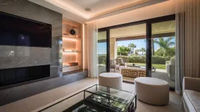 For sale ground floor apartment in Aloha Park with 4 bedrooms