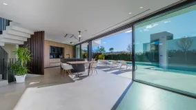 Malaga - Este villa for sale