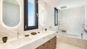 For sale villa in Cumbres de Elviria