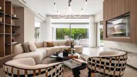 For sale El Paraiso villa with 5 bedrooms