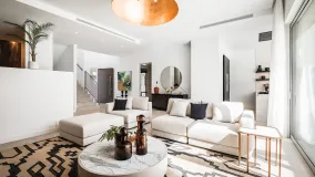 5 bedrooms villa for sale in El Paraiso