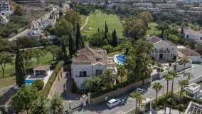 Buy villa in La Reserva de la Quinta