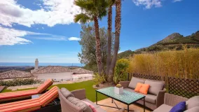 5 bedrooms villa in Benahavis for sale
