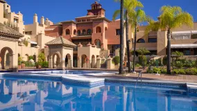 Estepona, apartamento planta baja en venta de 2 dormitorios