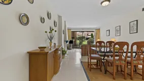 Estepona, apartamento planta baja en venta de 2 dormitorios