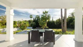 Estepona, villa a la venta