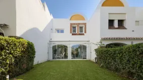 Adosado en venta en Estepona