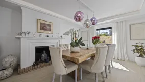 Villa en venta con 5 dormitorios en Guadalmina Alta