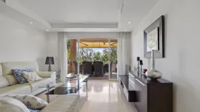 Apartamento de 4 dormitorios en venta en Marbella