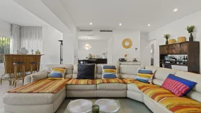 Buy Guadalmina Alta 4 bedrooms villa