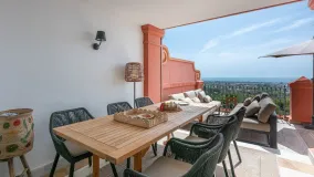 Comprar duplex con 4 dormitorios en Monte Halcones