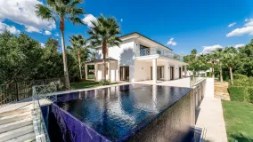 For sale Los Naranjos de Marbella villa with 5 bedrooms