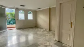 Oficina a la venta en Aloha Gardens