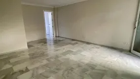 Oficina a la venta en Aloha Gardens