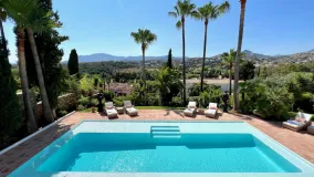 Villa de 5 dormitorios en venta en El Paraiso