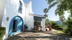 Benahavis Centro villa for sale
