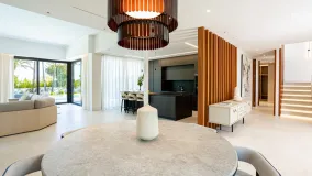 Comprar villa de 4 dormitorios en Paraiso Medio