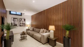 For sale semi detached villa with 5 bedrooms in Marbella - Puerto Banus