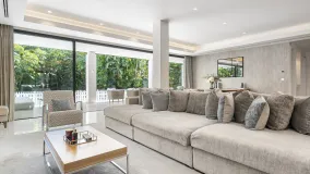 Villa in El Herrojo for sale