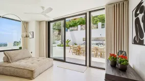 Las Lomas de Nueva Andalucia villa for sale