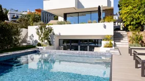 Se vende villa en El Campanario con 4 dormitorios