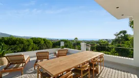 Comprar villa en Nueva Andalucia de 6 dormitorios