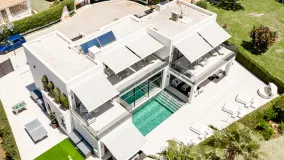 For sale 4 bedrooms villa in Los Monteros