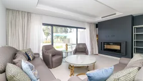 3 bedrooms The Island town house for sale