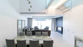 3 bedrooms The Island town house for sale