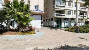 Se vende adosado en Estepona con 5 dormitorios