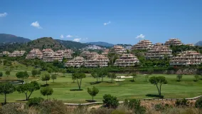 For sale Benahavis duplex penthouse