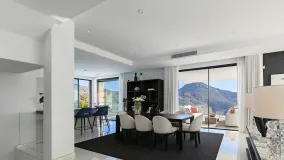 Monte Mayor villa for sale