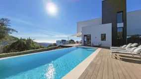 Monte Mayor villa for sale
