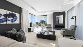 Monte Mayor villa for sale