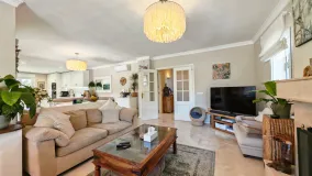 Villa for sale in Calahonda