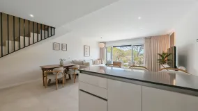 For sale town house with 4 bedrooms in Cala de Mijas