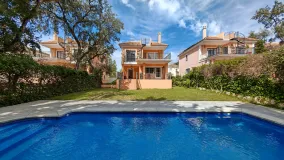 Casa en venta de 5 dormitorios en Las Chapas