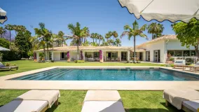 Se vende villa en La Cerquilla con 5 dormitorios