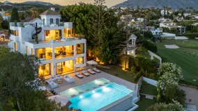 For sale Los Naranjos villa with 6 bedrooms