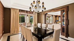 Comprar villa de 5 dormitorios en La Alqueria