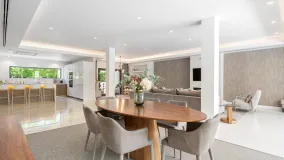 Buy villa in El Herrojo with 5 bedrooms