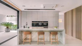 Villa a la venta con 5 dormitorios en Nueva Andalucia