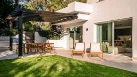 Ground floor apartment with 4 bedrooms for sale in Marbella Golden Mile