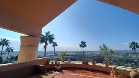 Magna Marbella, atico duplex en venta con 3 dormitorios