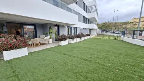 Se vende apartamento con 2 dormitorios en Estepona Centro