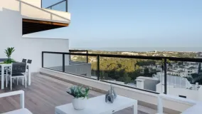 For sale Nueva Andalucia duplex penthouse with 3 bedrooms