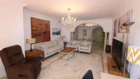 Apartamento a la venta en Magna Marbella de 2 dormitorios