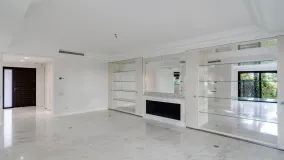 Villa a la venta en Lomas de Magna Marbella de 6 dormitorios