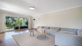 Villa en venta con 5 dormitorios en Lomas de Magna Marbella