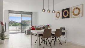 Se vende Ático en New Golden Mile con 2 dormitorios